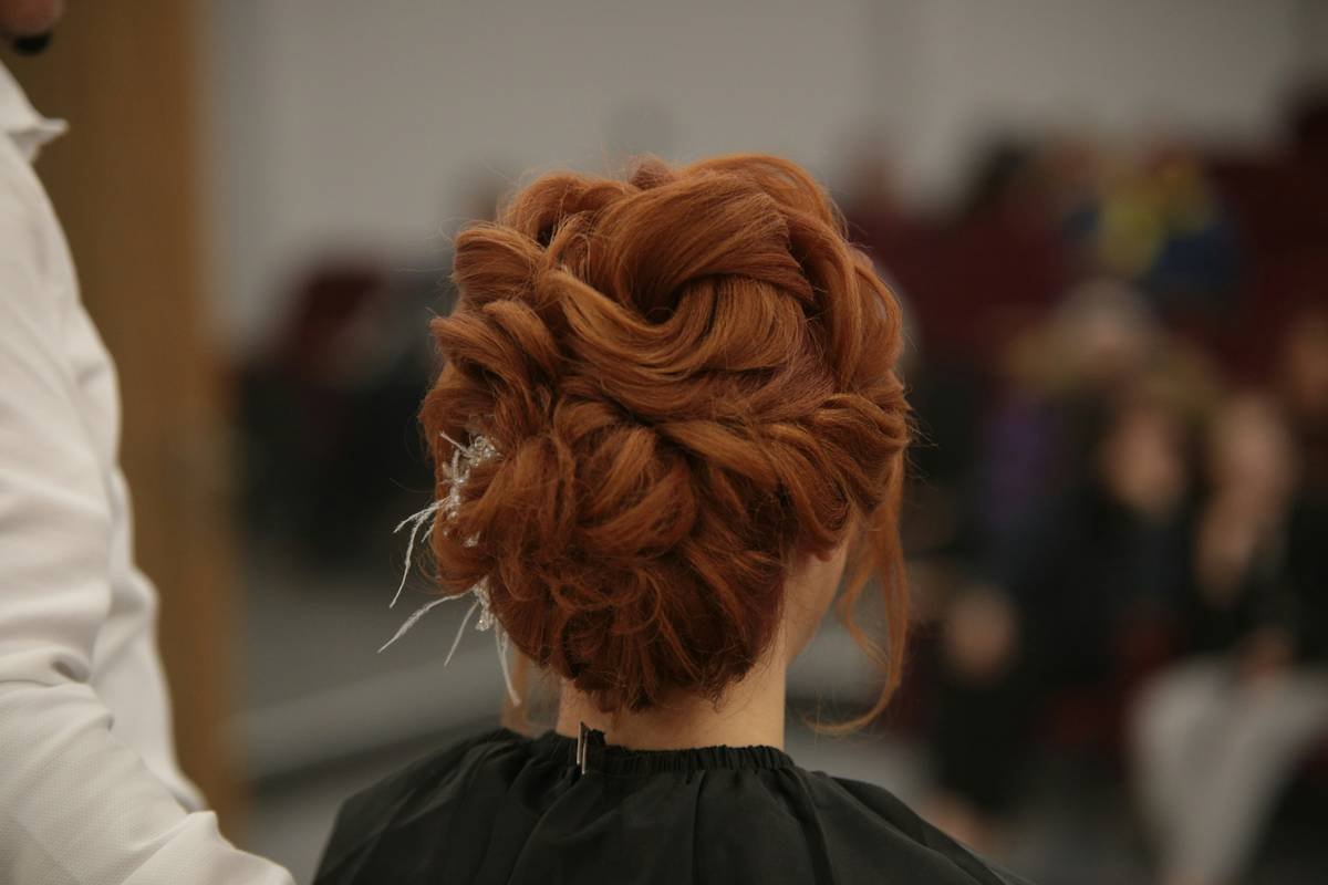 How to Master the Low Ponytail: Effortless Elegance That Actually Stays Put
