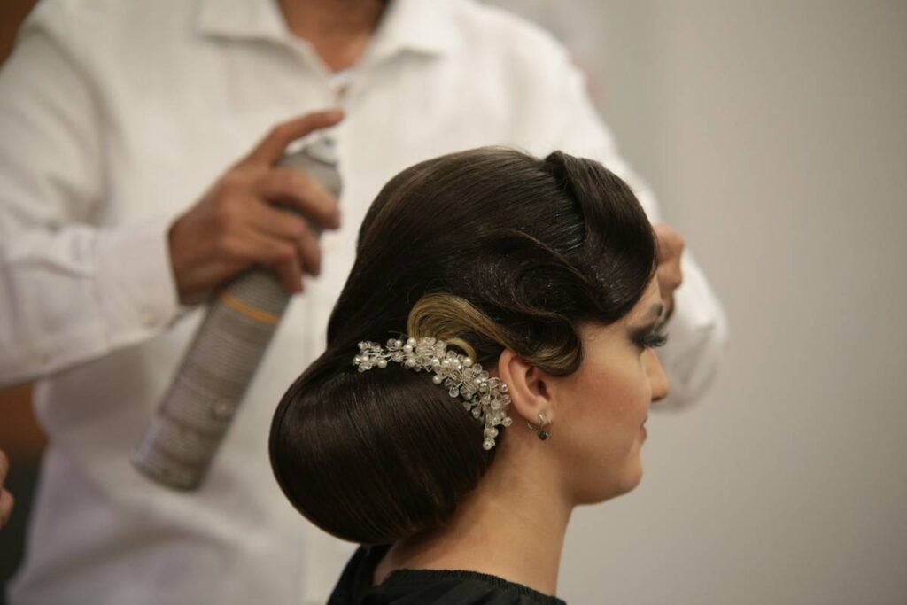 The Ultimate Guide to Ponytail Extensions: Get Full, Flawless Hair in 60 Seconds